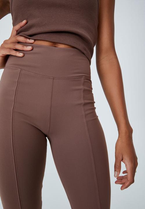 Cotton On - Highwaisted yoga flare - brownie