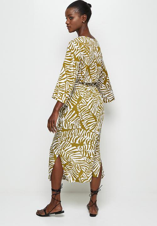 edit - Wide sleeve notch neck midi dress - olive palm print