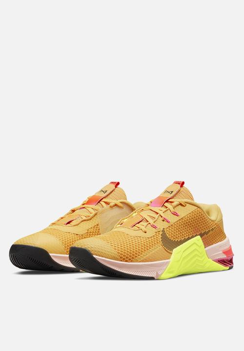 Nike - Nike metcon 7 x - pollen/black-volt-pale coral