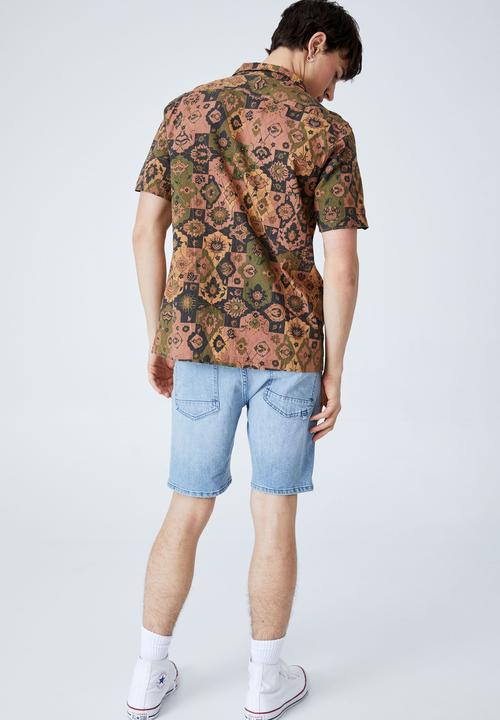Cotton On - Riviera short sleeve shirt - mustard 70 s paisley