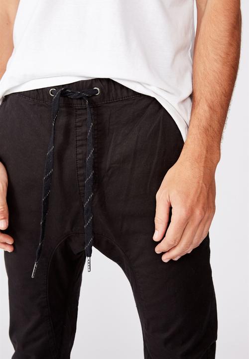 Cotton On - Drake cuffed pant - true black