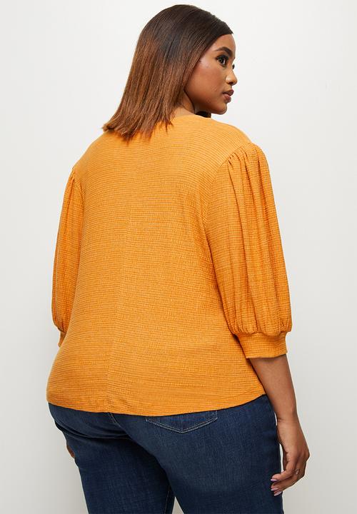 edit Plus - Textured bellow sleeve tee - mustard