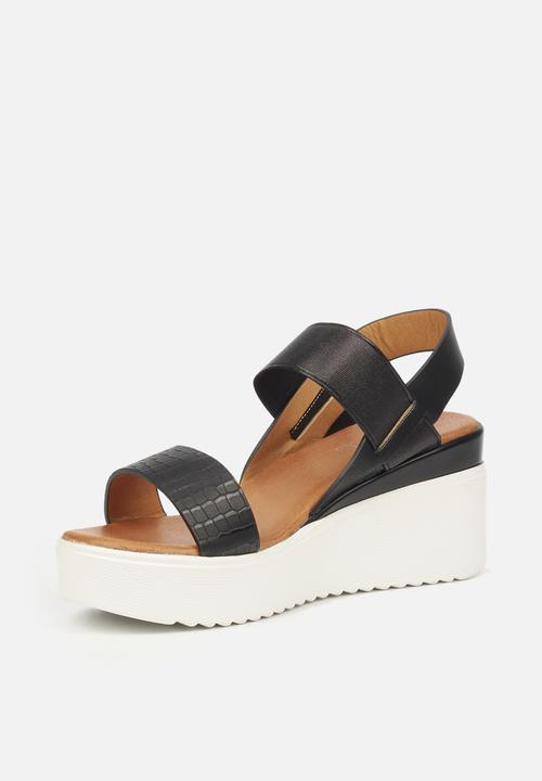 Butterfly Feet - Cascada wedge - black