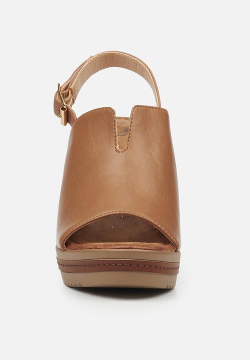 Butterfly Feet - Jordi wedge - tan