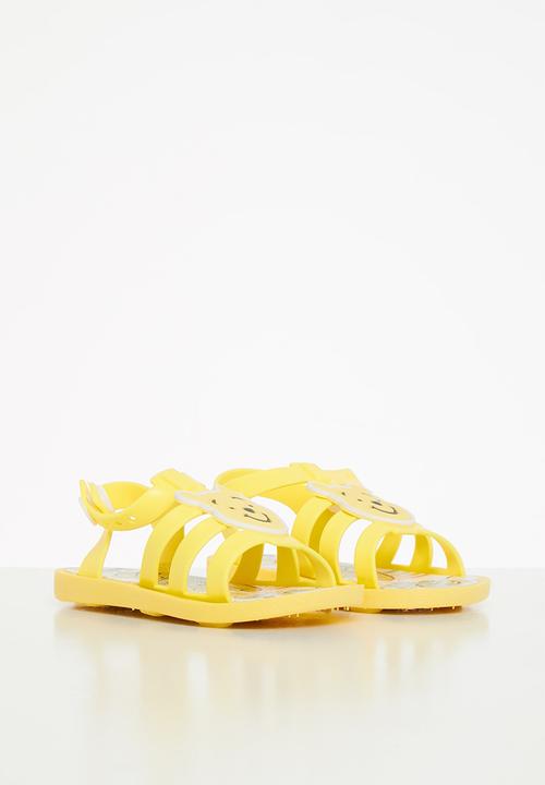 Character Group - Winnie jelly sandals - yellow
