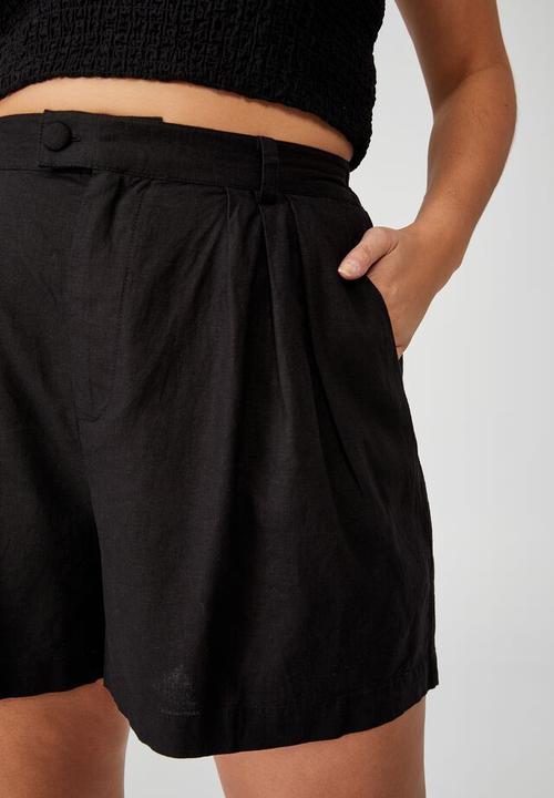 Cotton On - Curve eve short - black