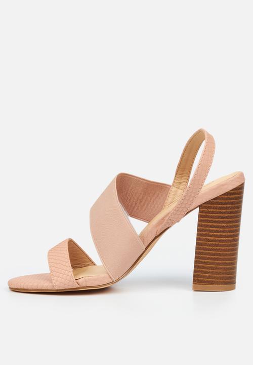 Miss Black - Rattle1 heel - pink
