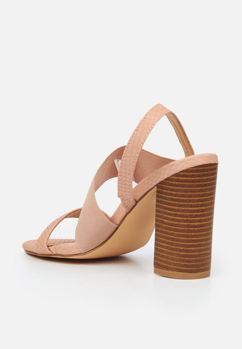 Miss Black - Rattle1 heel - pink