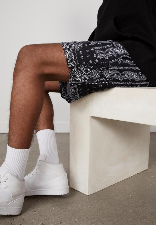 Factorie - Resort short - black 