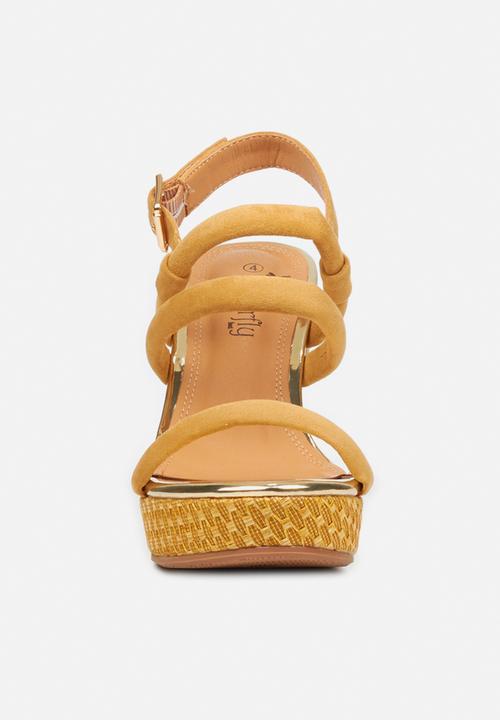 Butterfly Feet - Santana wedge - mustard