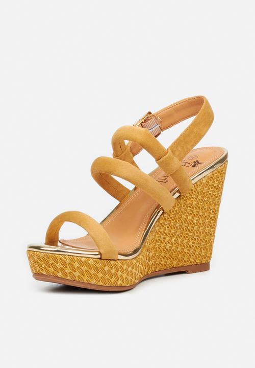 Butterfly Feet - Santana wedge - mustard