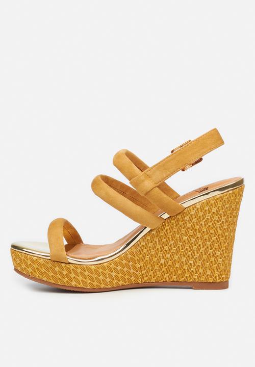 Butterfly Feet - Santana wedge - mustard