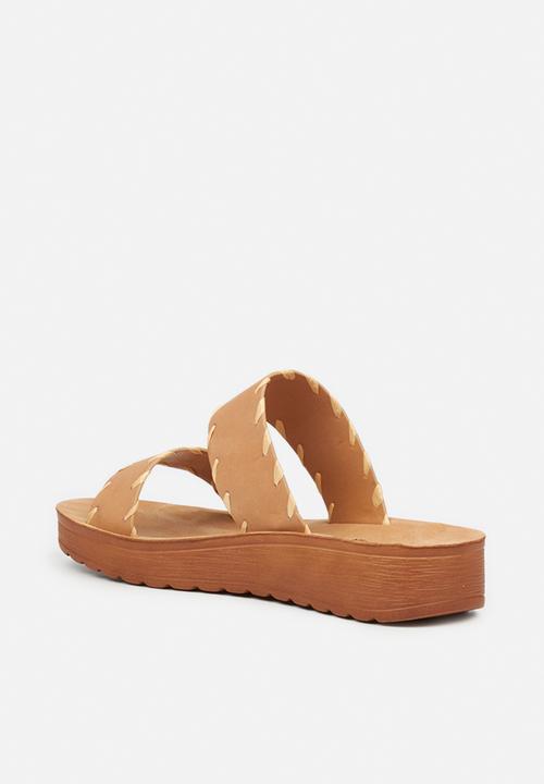 Butterfly Feet - Slitheran 3 flatform sandal - camel