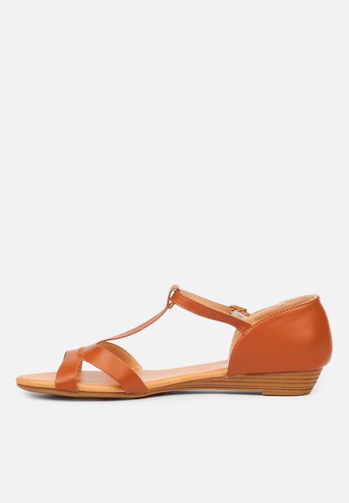Butterfly Feet - Cardi 4 sandal - tan