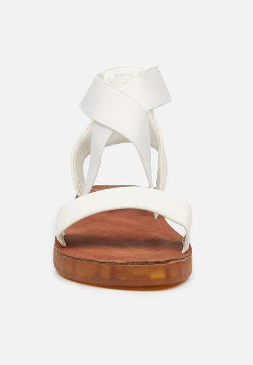Butterfly Feet - Edan 2 sandal - white