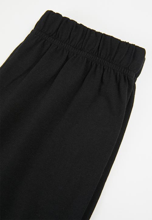 Superbalist - Older boys tee & shorts pj set - black