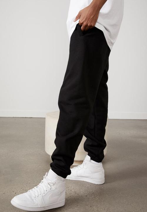 Factorie - Basic relaxed trackpant - black