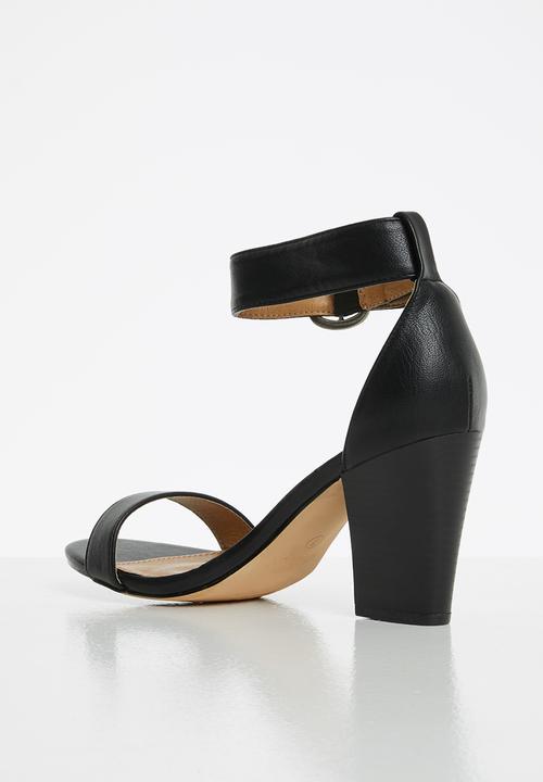 Madison® - Angela ankle strap block heel - black
