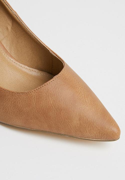 Madison® - Lucy court heel - tan