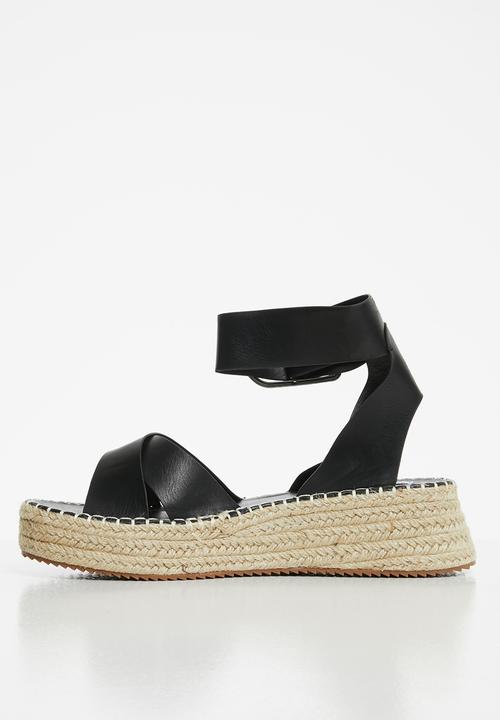 Madison® - Dineka big buckle espadrille sandal - black