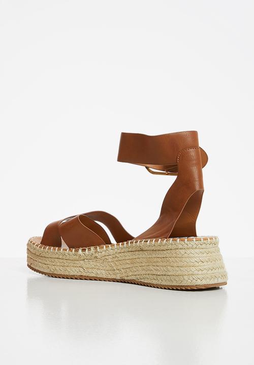 Madison® - Dineka big buckle espadrille sandal - tan