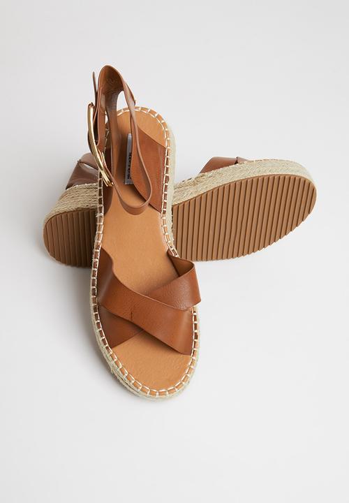 Madison® - Dineka big buckle espadrille sandal - tan