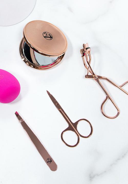 W7 Cosmetics - So High Maintenance! Makeup Tools