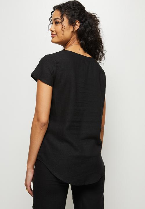 edit - Linen v-neck shell - black