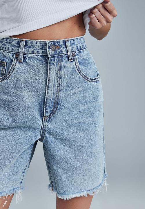 Cotton On - Straight denim bermuda short - haven blue