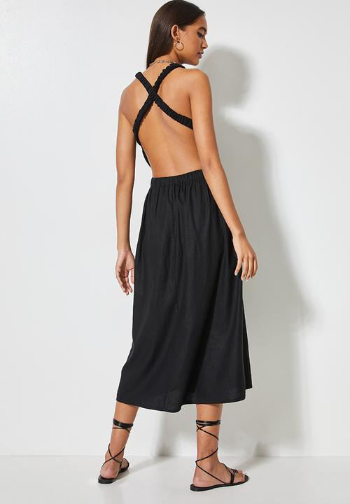 VELVET - Cross over back strappy fit & flare midi - black 