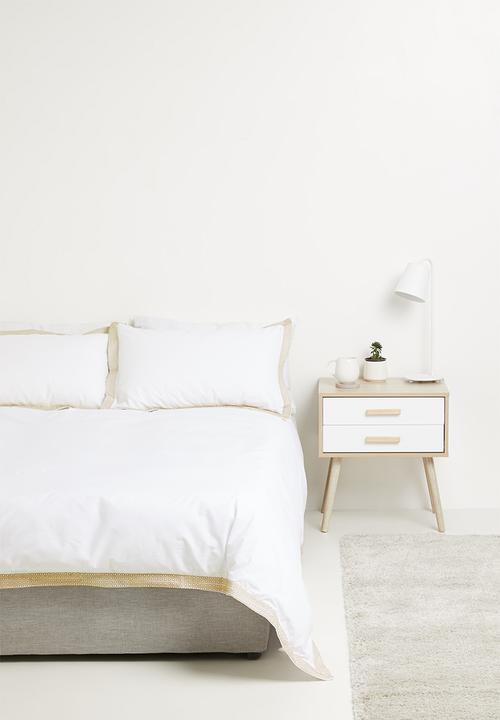 Sixth Floor - Pablo embroidered duvet set - mustard