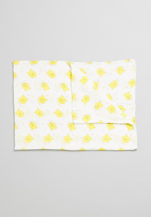 Character Group - Winnie the pooh muslin throw - white