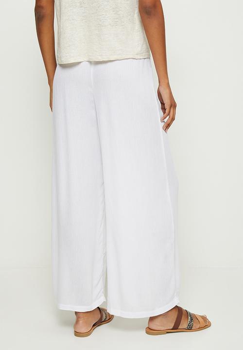 edit - Crinkle slit detail wide leg - white