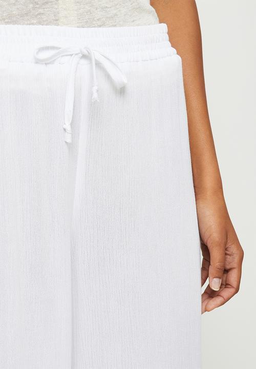 edit - Crinkle slit detail wide leg - white