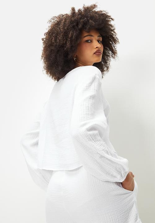 Blake - Boxy long sleeve top - white
