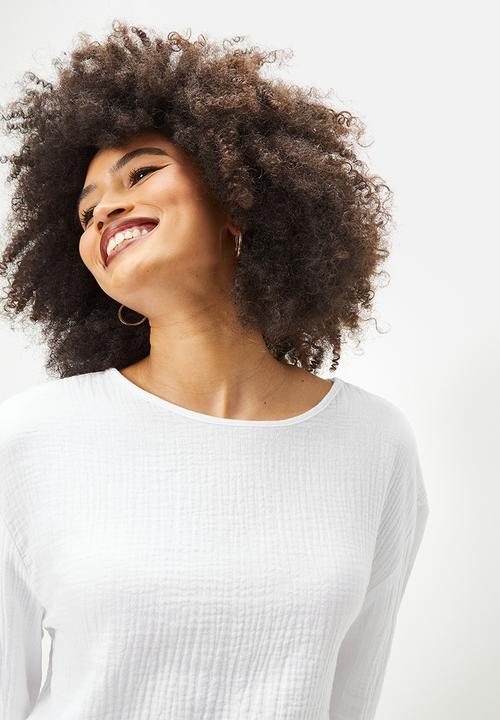 Blake - Boxy long sleeve top - white