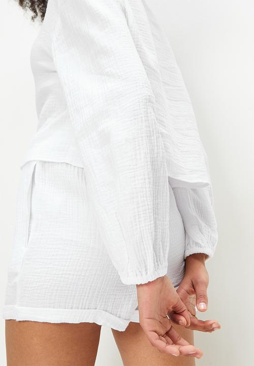 Blake - Boxy long sleeve top - white