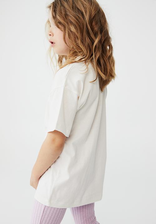 Cotton On - Scout embellished short sleeve tee - vanilla/dolphin embroidery