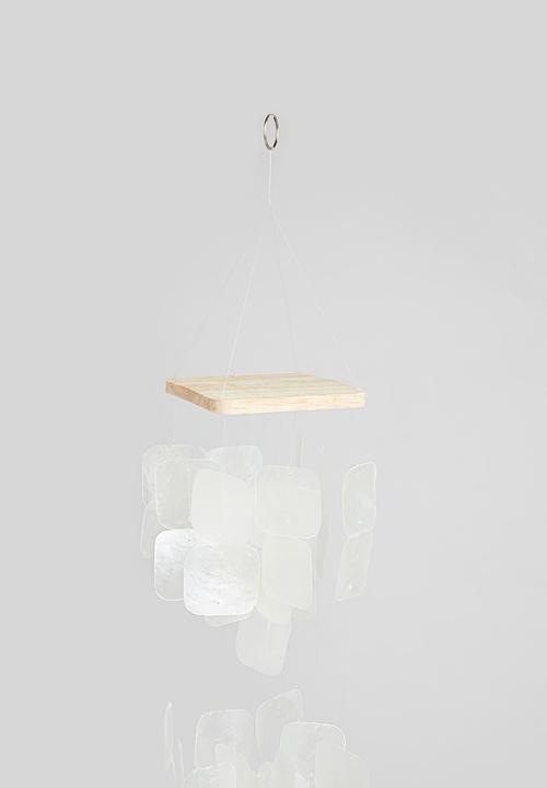 H&S - Shell wind chime - clear