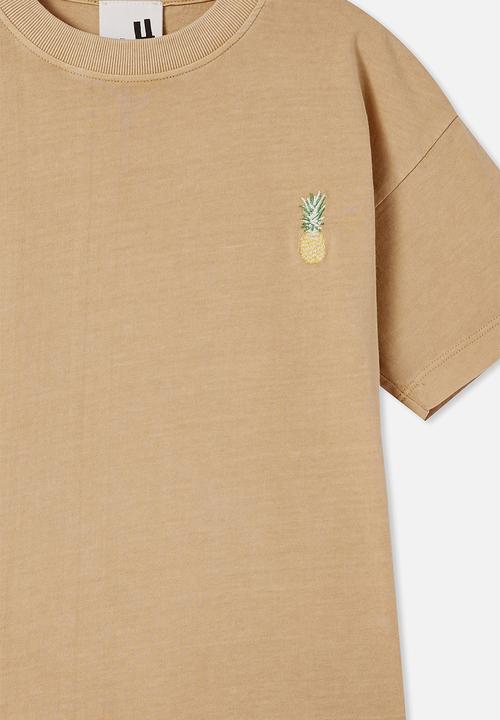 Cotton On - Scout drop shoulder short sleeve tee - semolina pineapple