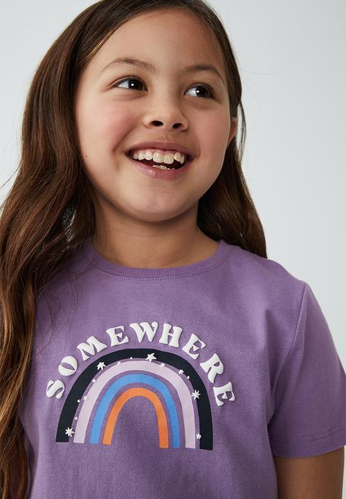 Cotton On - Penelope short sleeve tee - grape soda/halloween somewhere rainbow