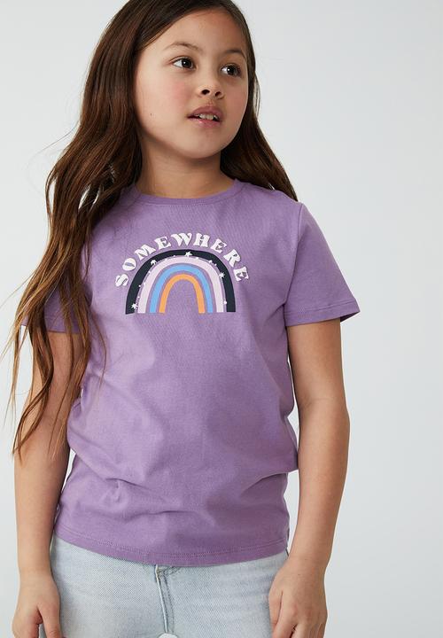 Cotton On - Penelope short sleeve tee - grape soda/halloween somewhere rainbow