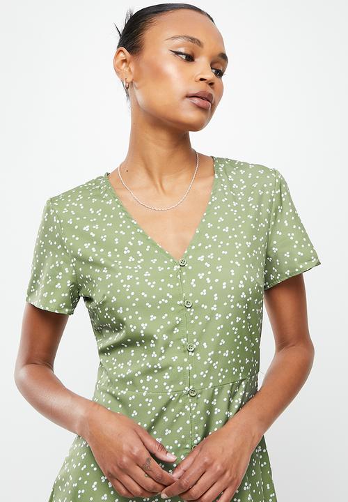 Missguided - Button through short sleeve tea dress - sage