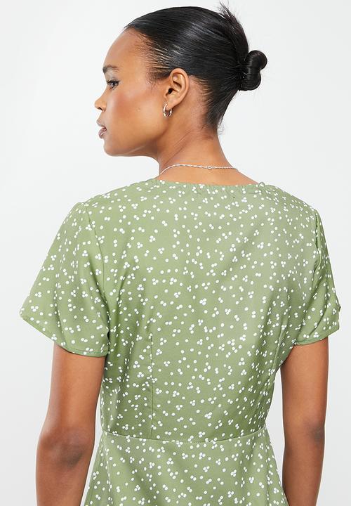 Missguided - Button through short sleeve tea dress - sage