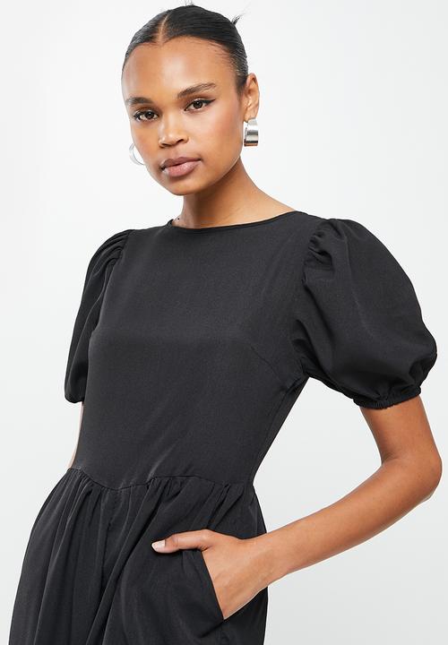 Missguided - Tie back puff sleeve jumpsuit - black