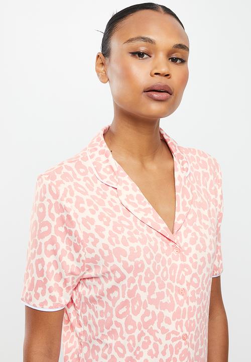 Missguided - Short sleeve leopard print short pj set - pink
