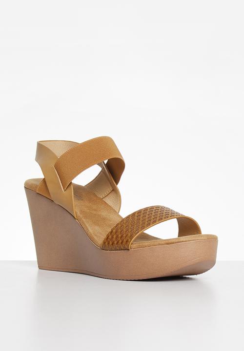 Butterfly Feet - Sandra 1 wedge - tan