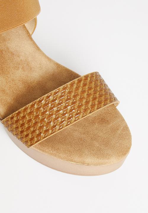 Butterfly Feet - Sandra 1 wedge - tan