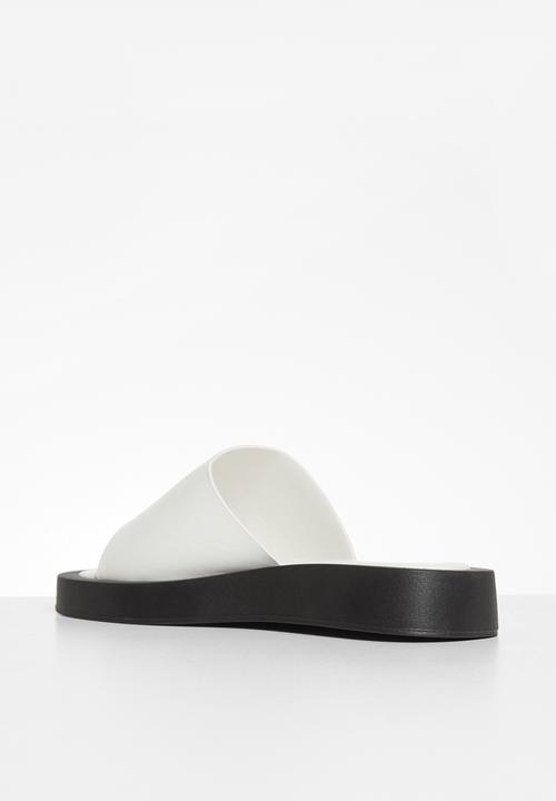 Footwork - Queeny flatform slide - white