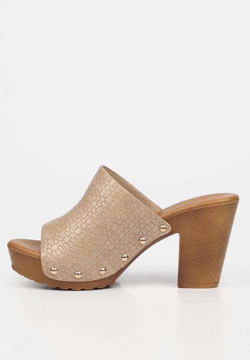Butterfly Feet - Kayla 2 sandal clog heel - beige